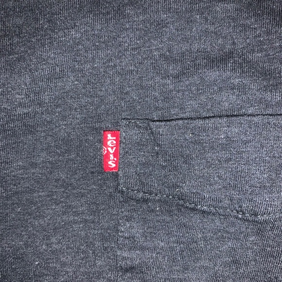 Levi t-shirt - Picture 2 of 3